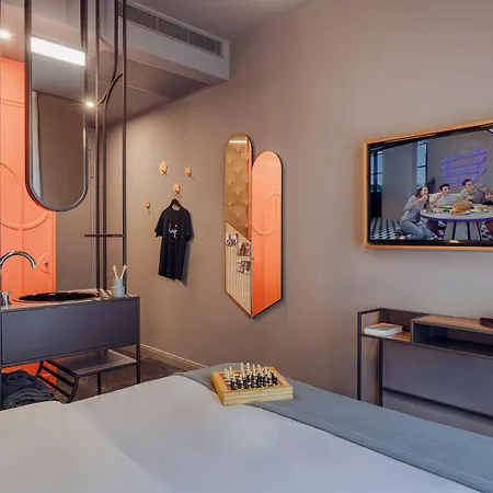 Hotel Lyf East Frankfurt 4*