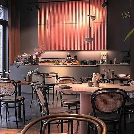 Lyf East Frankfurt 4*